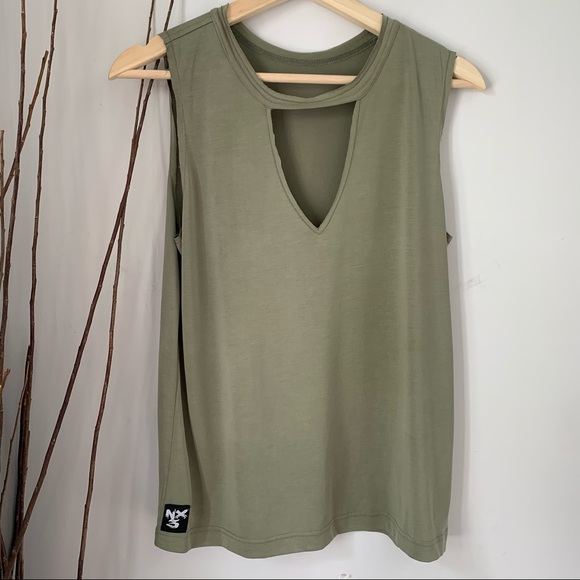NX3 Sleeveless Tank Top V Neck Cut Out Women’s Size Small - Picture 9 of 9